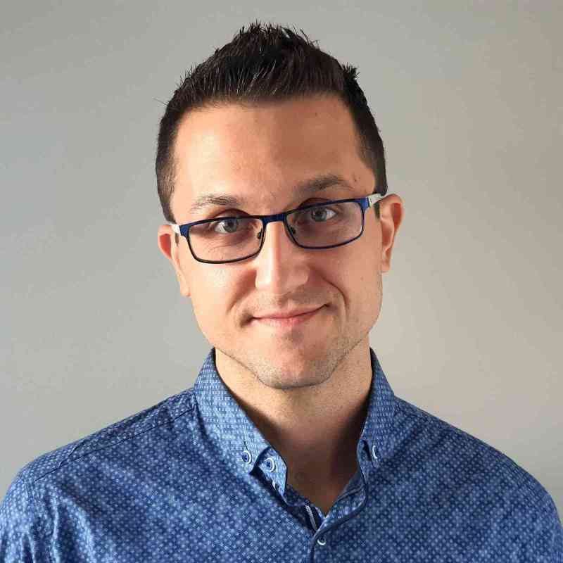Maciej Łozowski Copywriter
